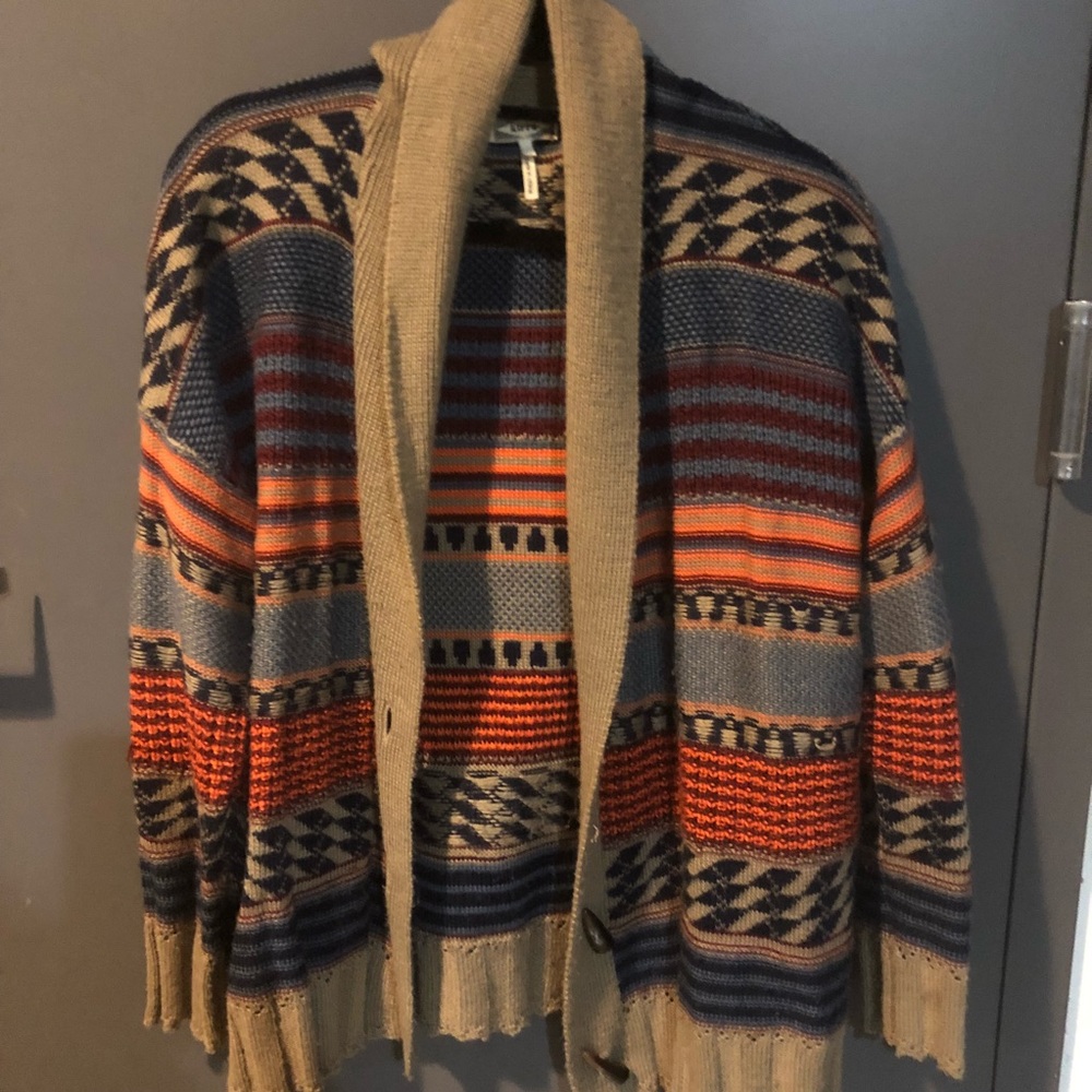 Cute boho & drapey sweater/cardigan